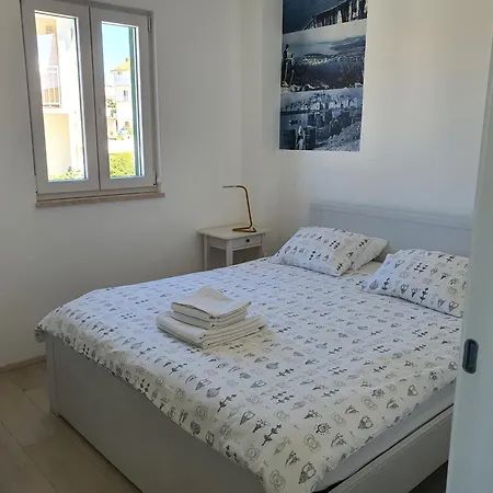 Sisa Апартаменты Примоштен