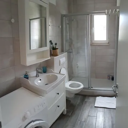 Апартаменты Sisa Примоштен