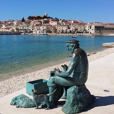 Sisa Апартаменты *