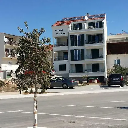 Sisa Апартаменты *